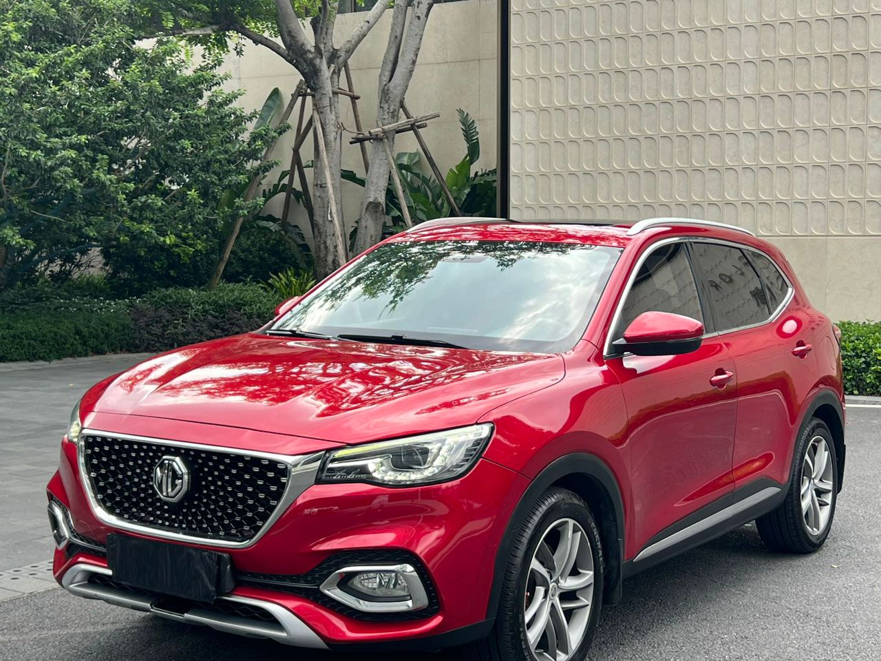 2022 MG HS