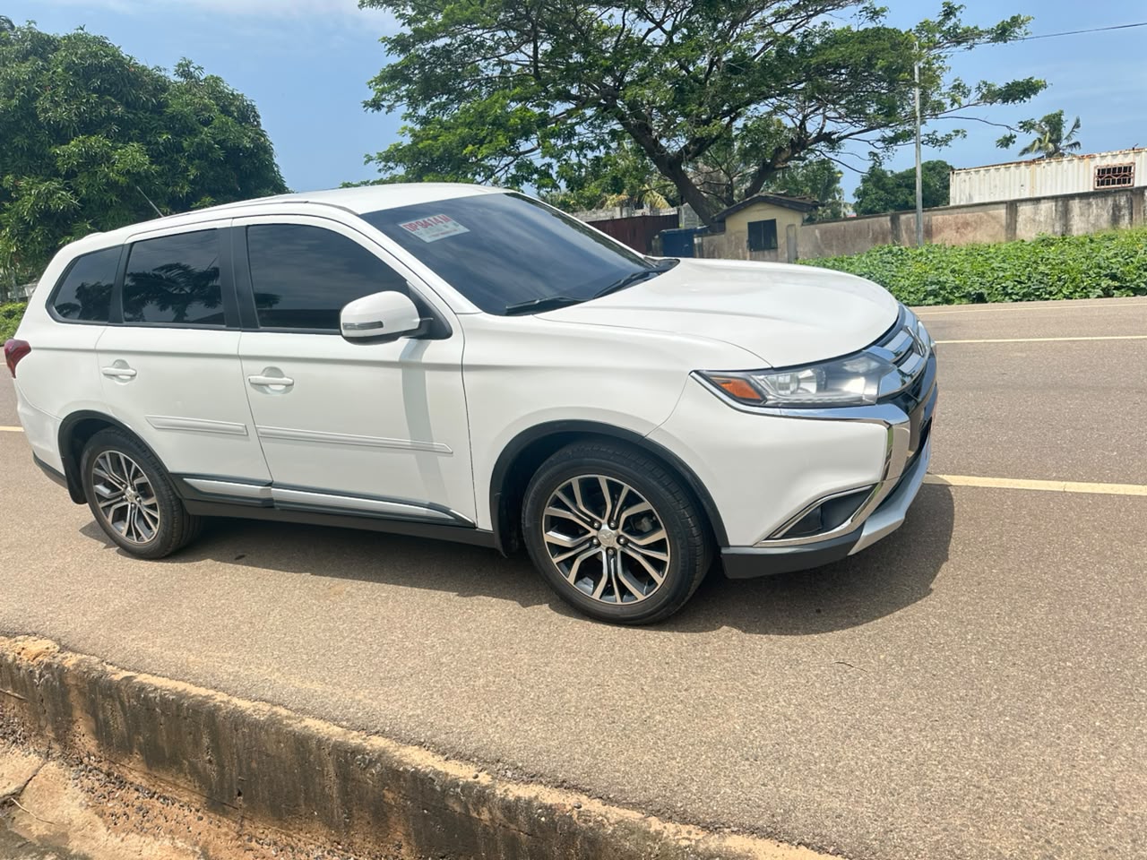 2017 MITSUBISHI OUTLANDER 