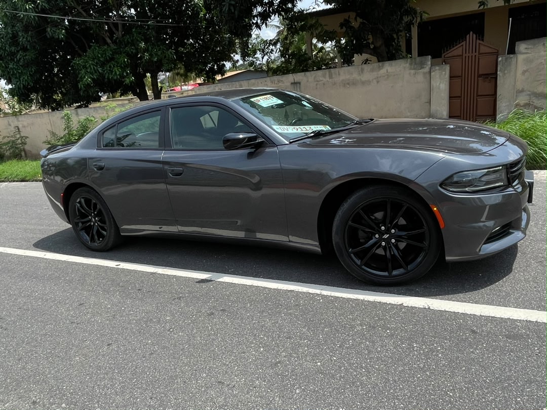DODGE CHARGER SXT - View 6