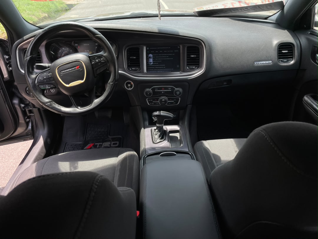 DODGE CHARGER SXT - View 8