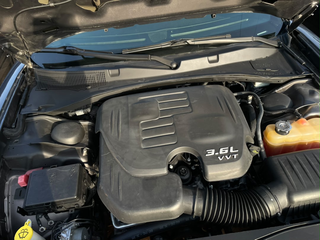 DODGE CHARGER SXT - View 10