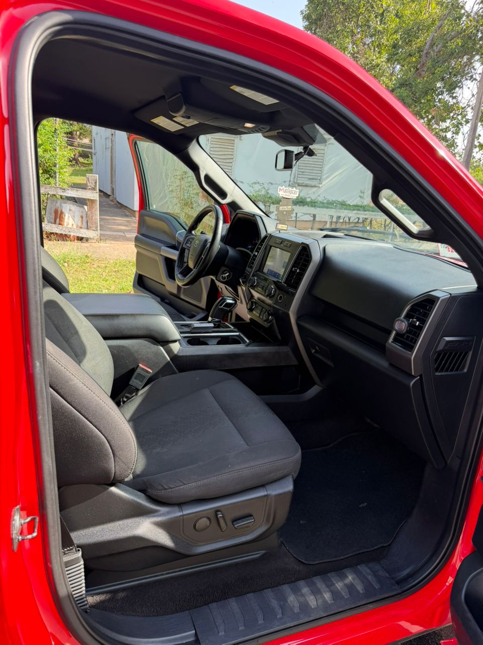 2019 FORD F150 XLT - View 6