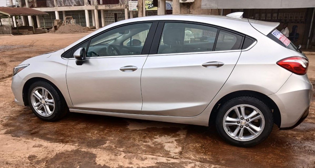 2017 CHEVEROLET CRUZE HATCHBACK - View 2