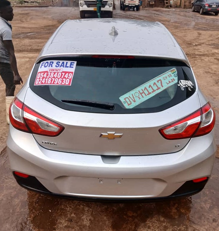 2017 CHEVEROLET CRUZE HATCHBACK - View 9