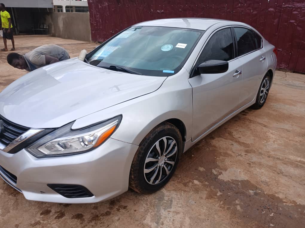 2017 NISSAN ALTIMA 2.5T  - View 2