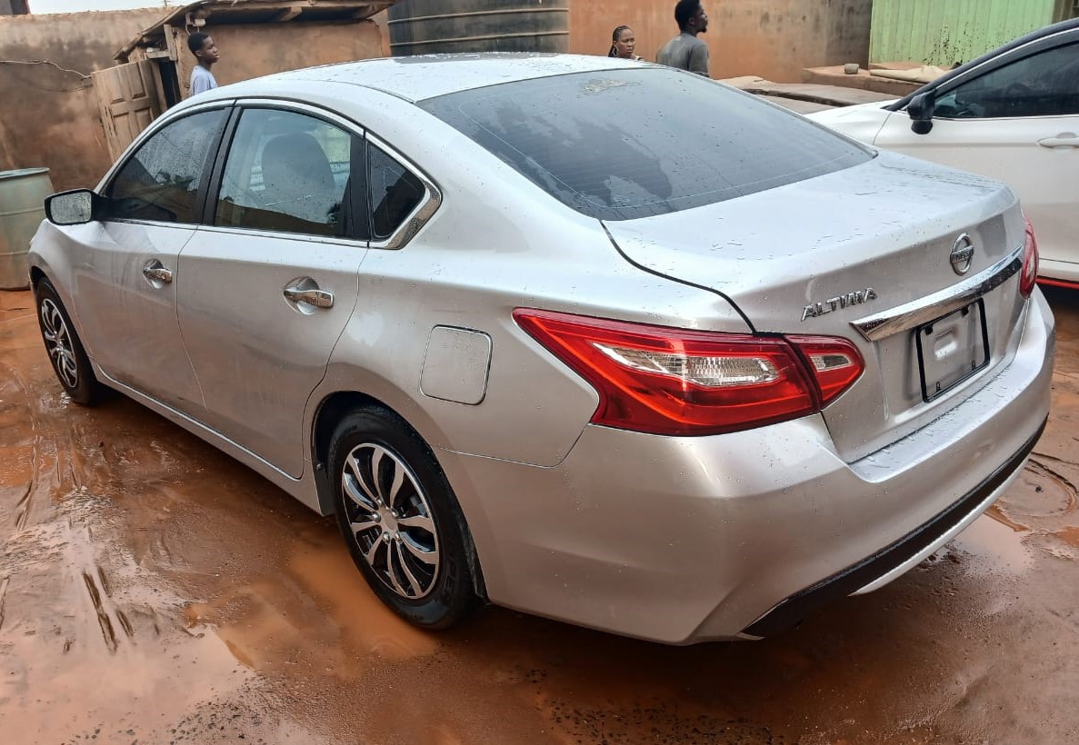 2017 NISSAN ALTIMA 2.5T  - View 5