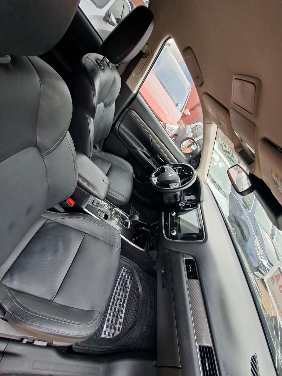 2020 MITSUBISHI OUTLANDER SEL  - View 3