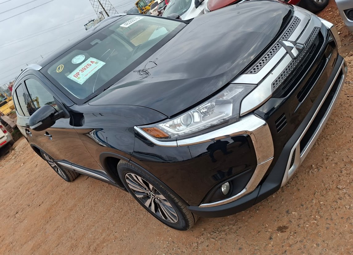 2020 MITSUBISHI OUTLANDER SEL  - View 7