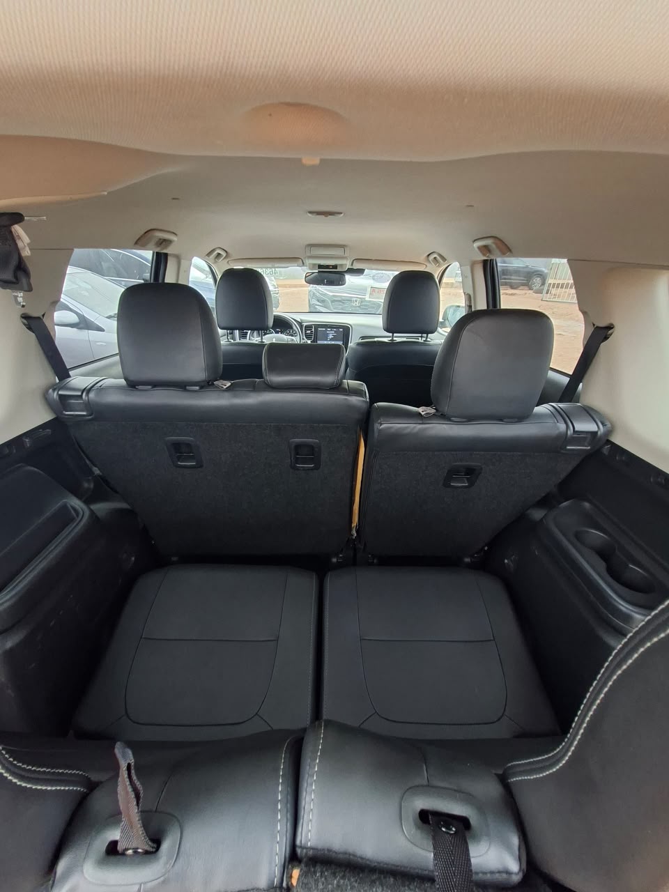 2020 MITSUBISHI OUTLANDER SEL  - View 9