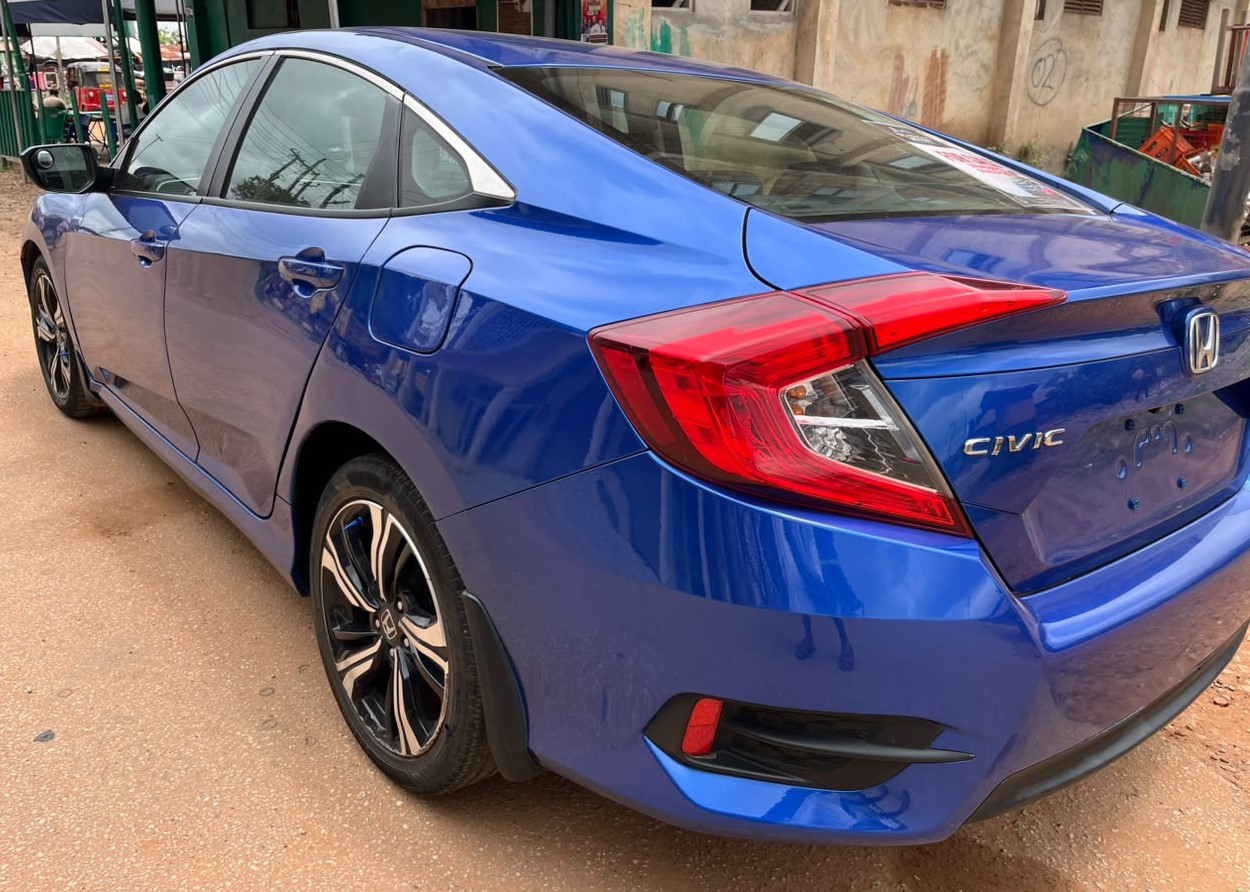2016 HONDA CIVIC - View 6