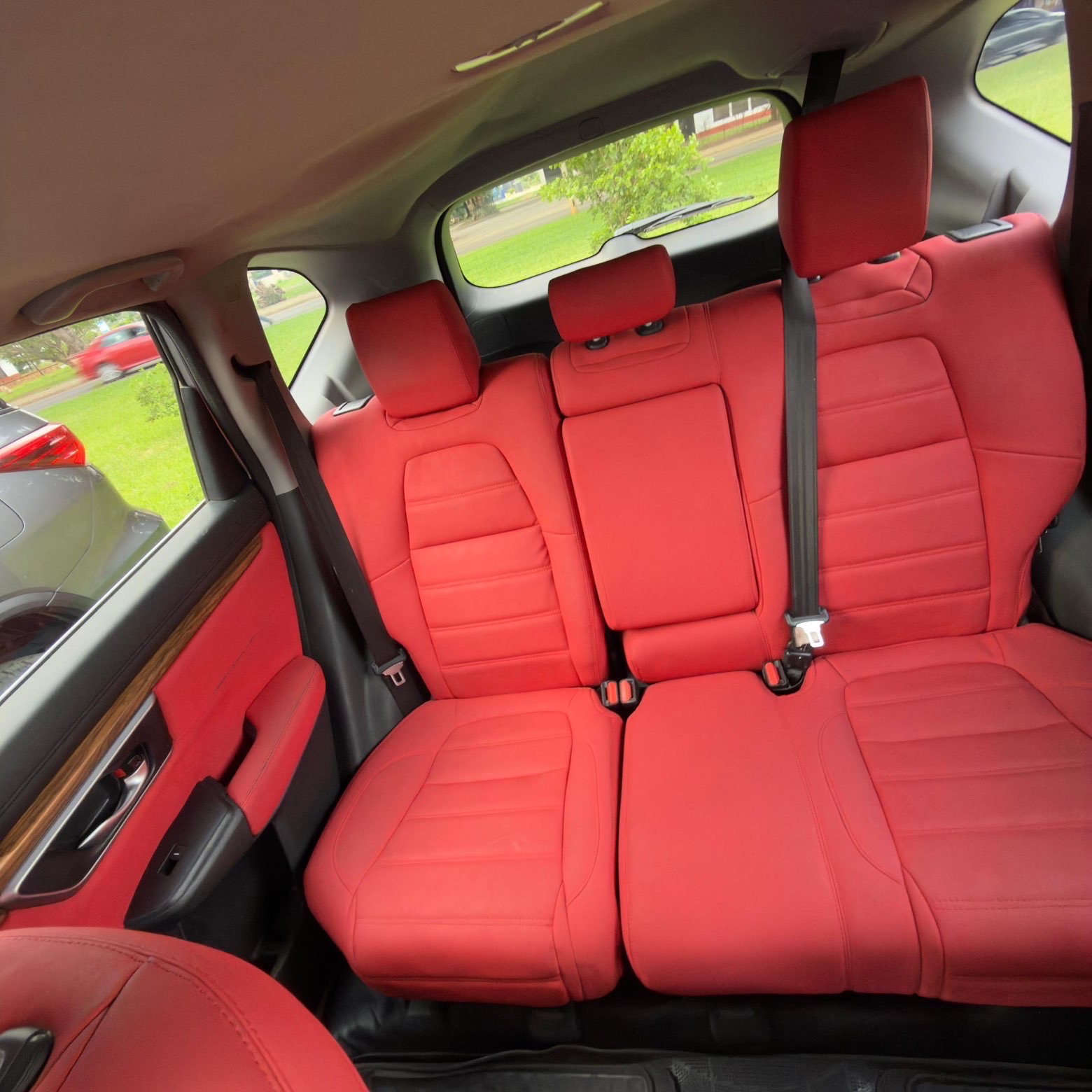 CRV Touring AWD - View 4