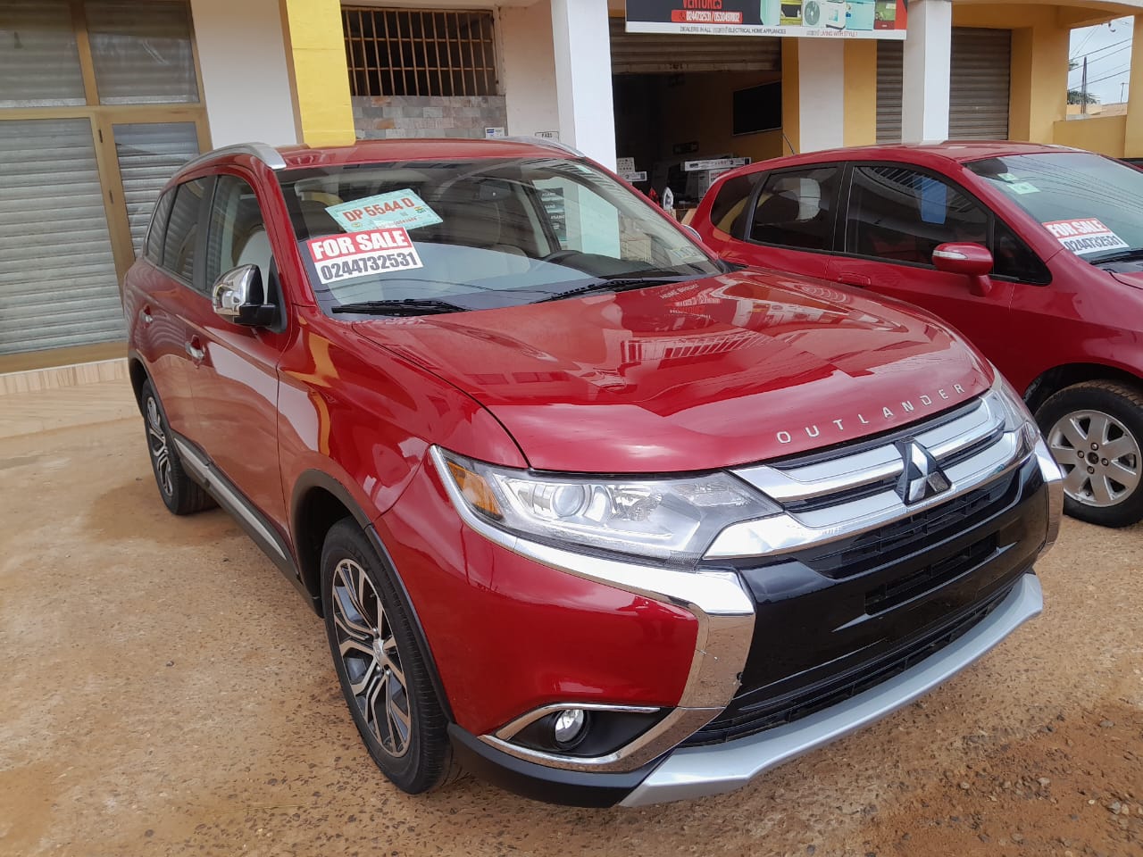 2019 MITSUBISHI OUTLANDER  - View 4