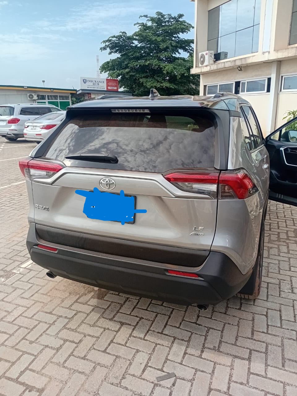 2020 TOYOTA RAV4 - View 6
