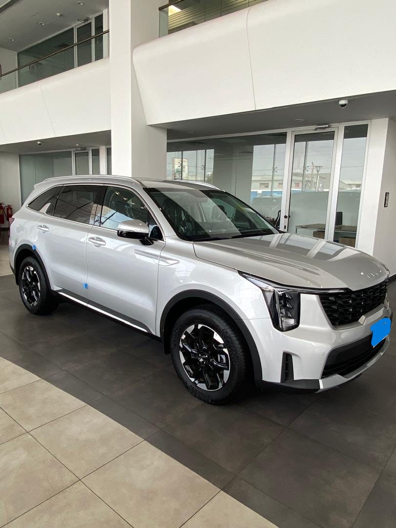 2025 KIA SORENTO - View 5