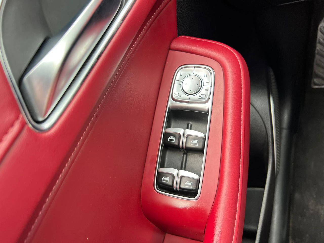 2022 MG HS - View 5