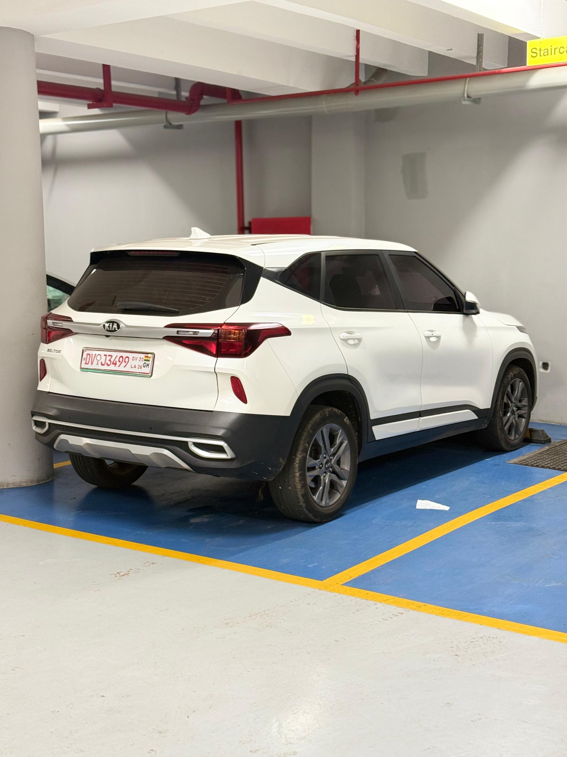 2021 KIA SELTOS - View 3