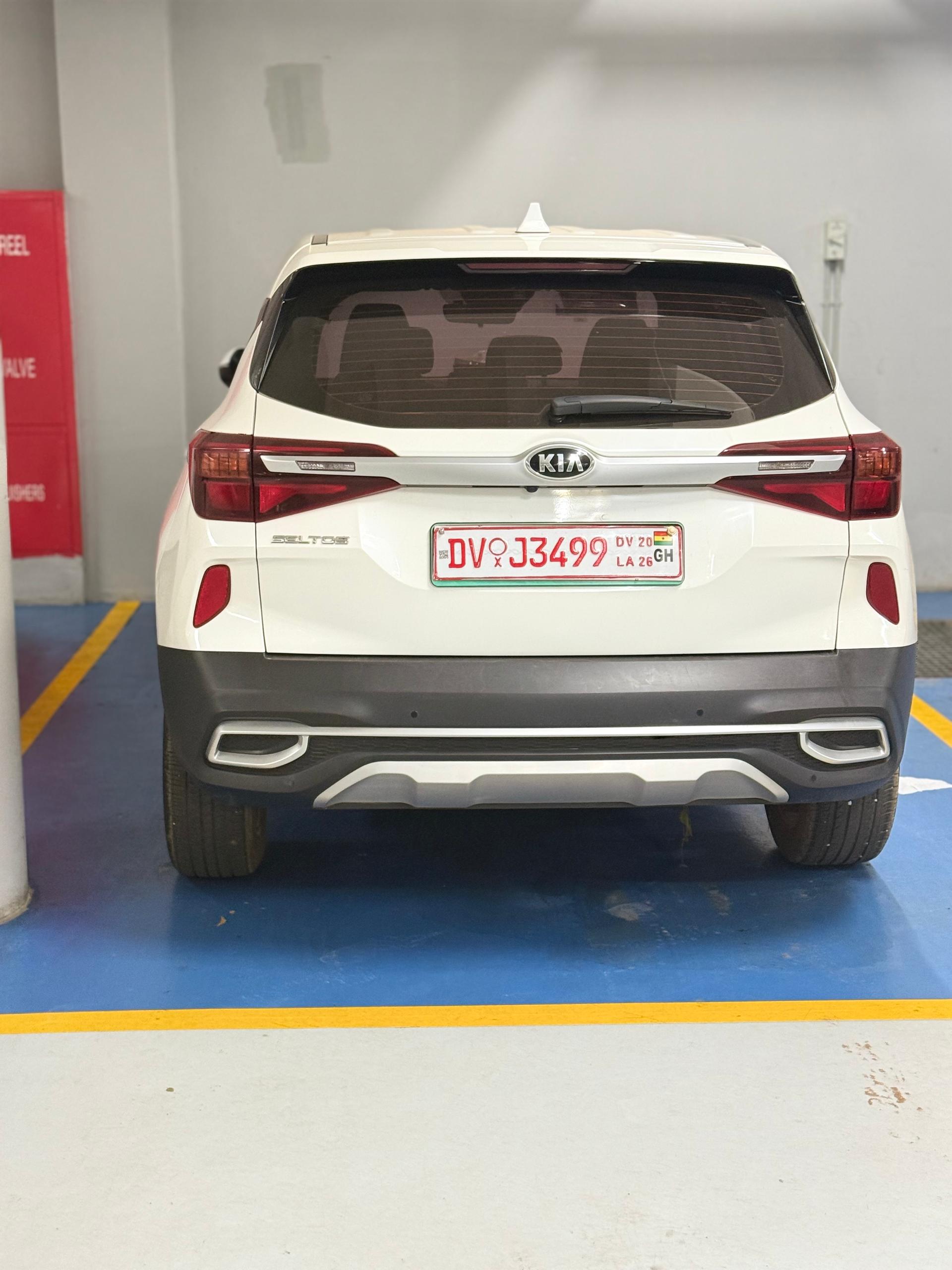 2021 KIA SELTOS - View 4