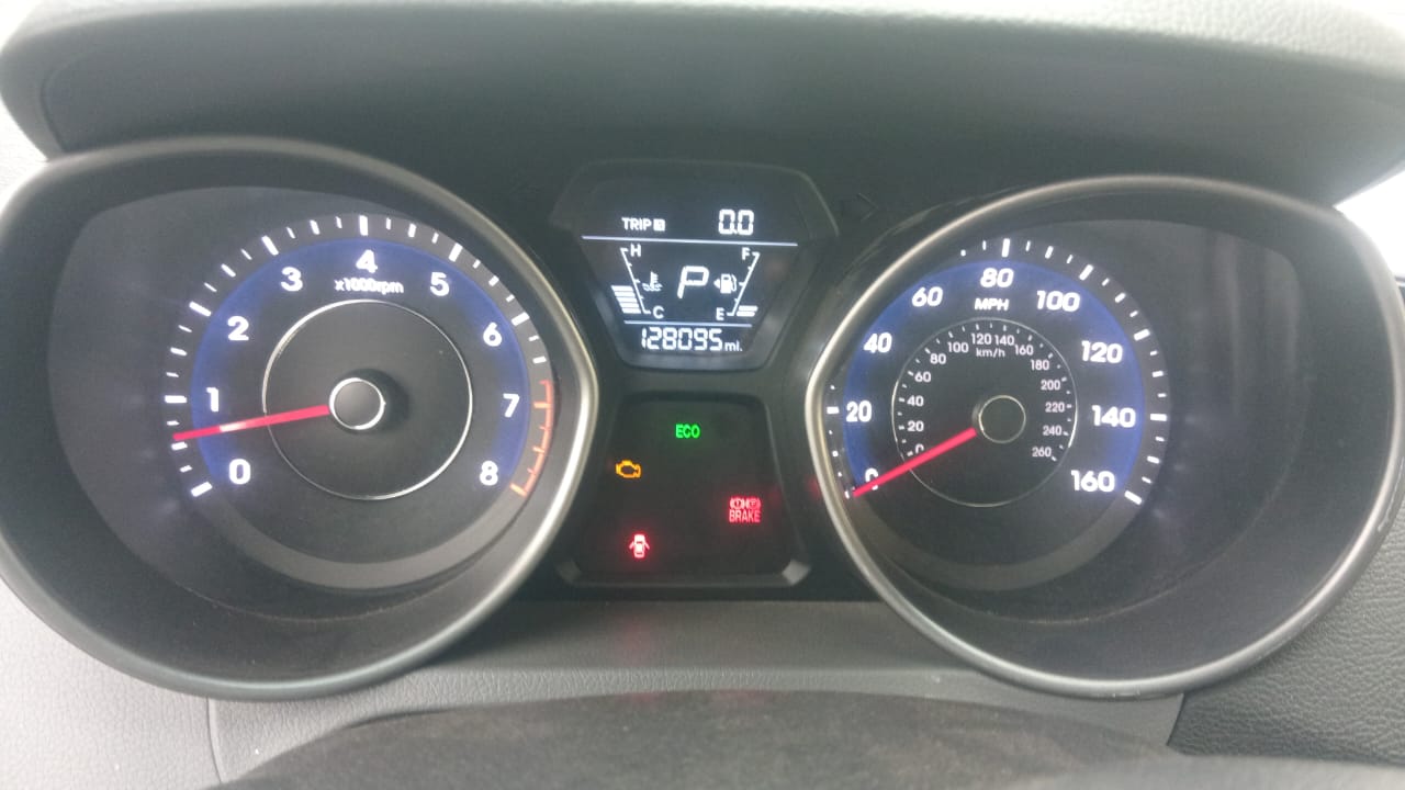 2016 HYUNDAI ELANTRA - View 5