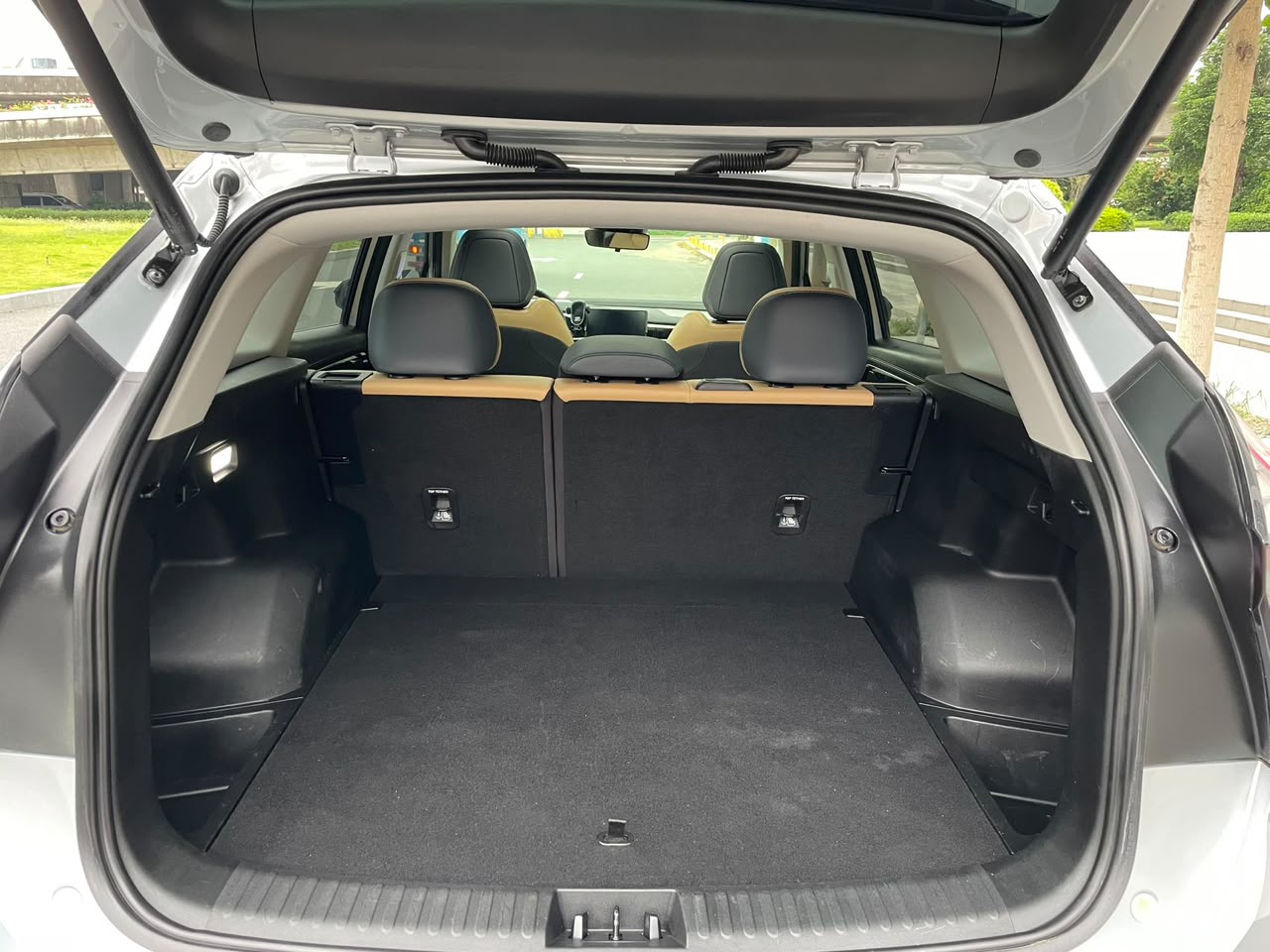 2023 GEELY BOYUE L 1.5TD DCT NOBLE  - View 2