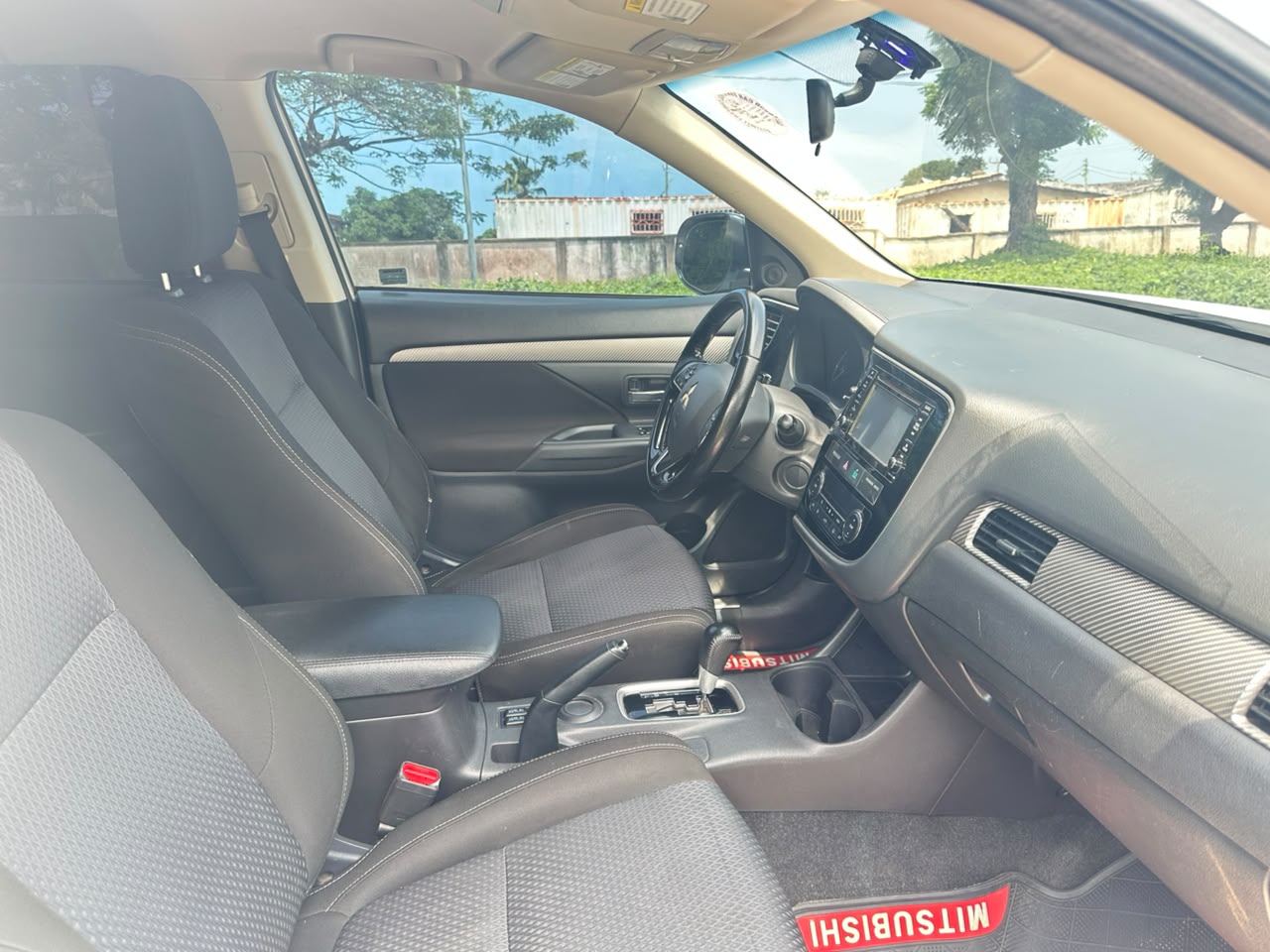 2017 MITSUBISHI OUTLANDER  - View 7