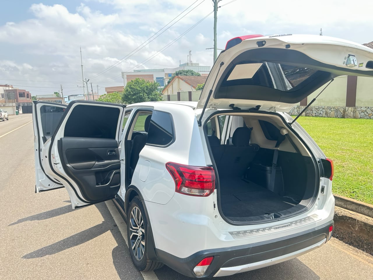 2017 MITSUBISHI OUTLANDER  - View 15