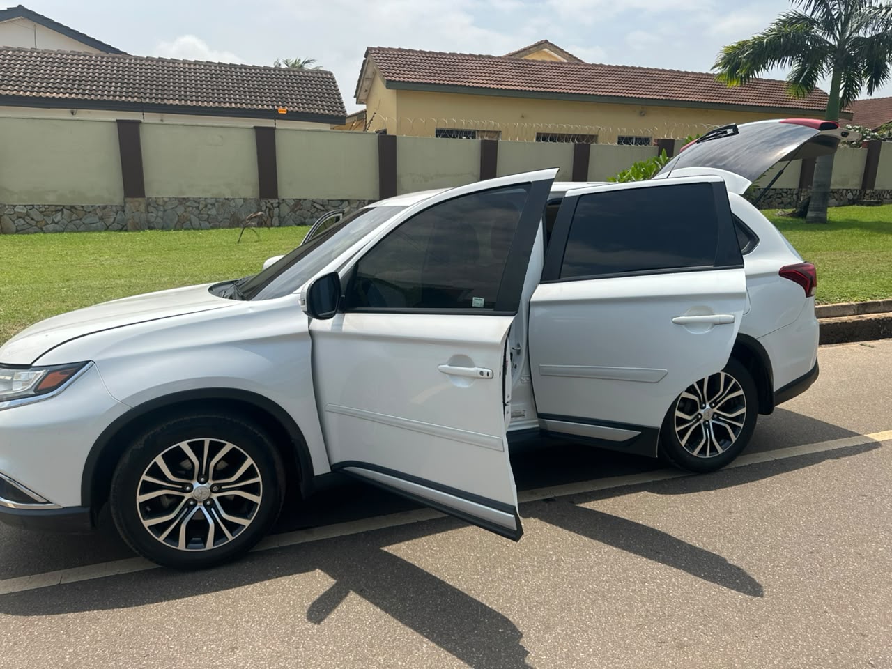 2017 MITSUBISHI OUTLANDER  - View 20